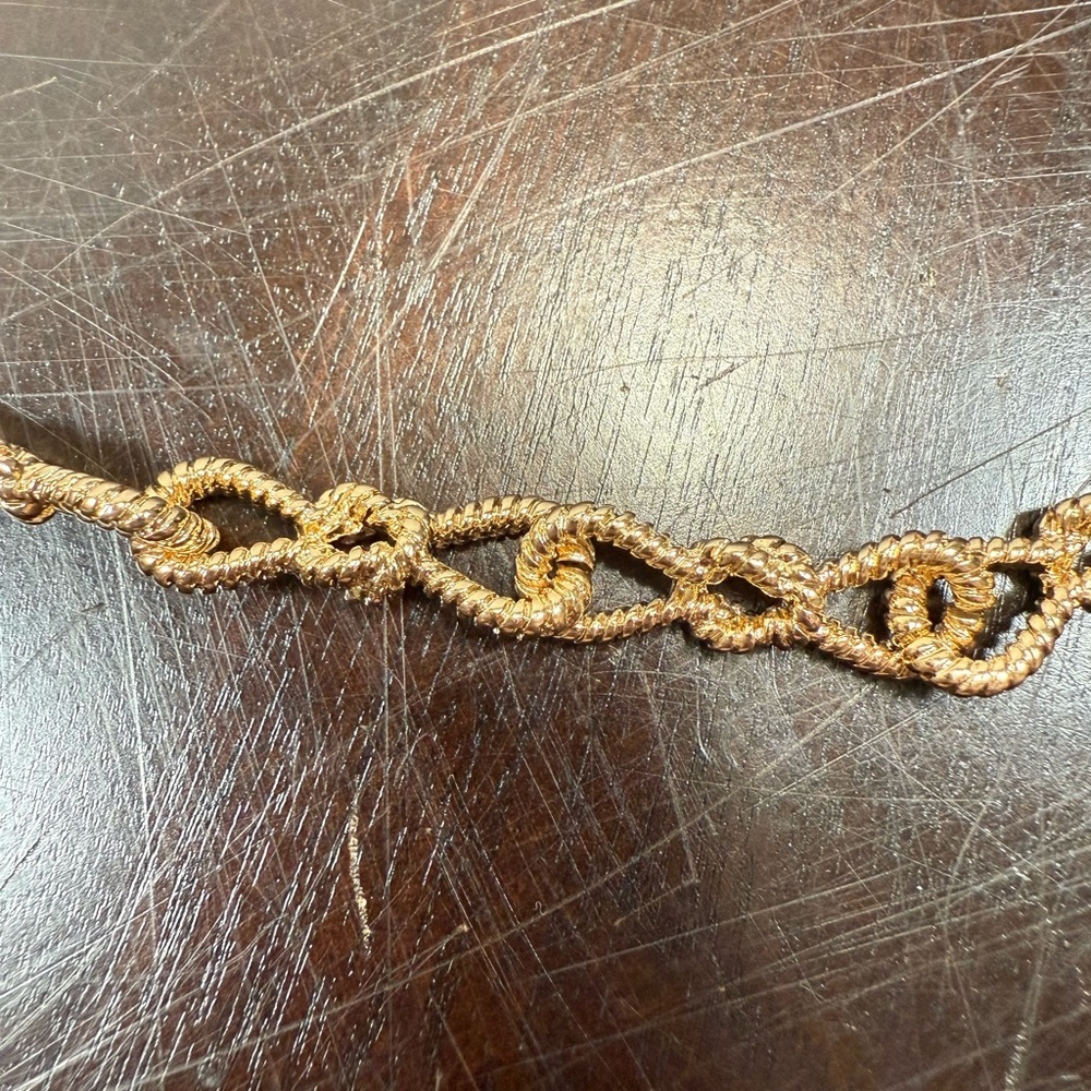 Ettika Gold Necklace Bow Shaped Links Chain Adjustable Length ~16"-21" - Picture 4 of 5